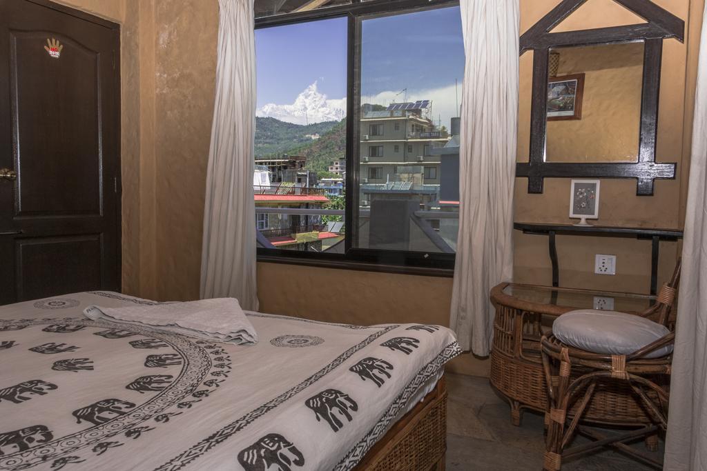 Peace Eye Guest House Pokhara Esterno foto